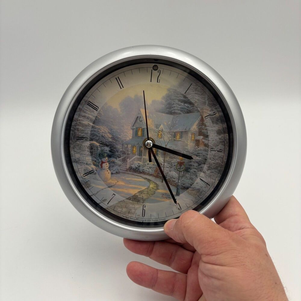 Thomas Kinkade Wall Clock 8" Silver Excellent The Night Before Christmas 2004
